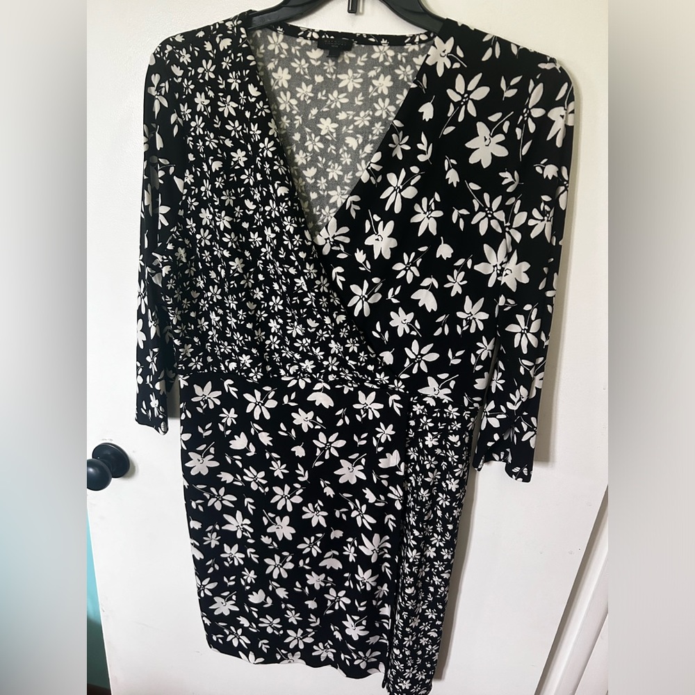 TALBOTS BICOLOR DITSY WRAP JERSEY DRESS - Picture 2 of 3